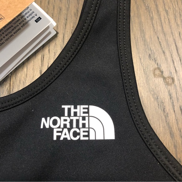 NWT. The North Face Girls Bralette Sports Bra. Black/White Sz Medium (10/12) - Picture 2 of 11